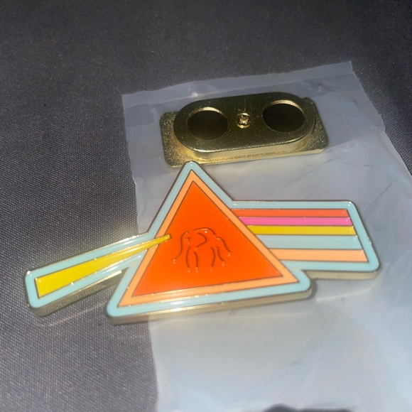 Drunk elephant pin - Picture 2 of 8